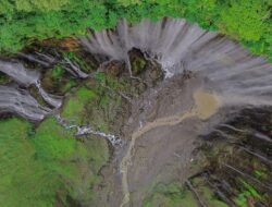 Panorama Air Terjun Tumpak Sewu Lumajang