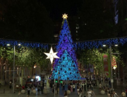 Warna-warni Lampu Hiasi Sydney Australia Jelang Natal