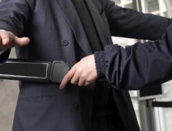 Daftar Barang Teraneh Penumpang yang Disita Bandara: Ada Bola Meriam