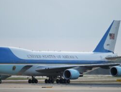 Respons Trump Soal Hadiah Jet Mewah dari Qatar Jadi Air Force One