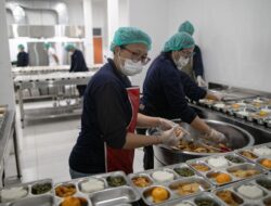 Dewan Perwakilan Rakyat Kiritik Program MBG Pakai Wadah Makan Buatan China