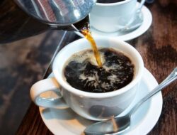 Kapan Waktu Unggul Minum Kopi Tanpa Gula?