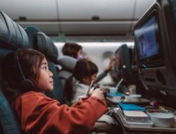 Tips Atasi Takut Naik Pesawat: Tips dari Psikolog
