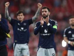 Datang ke Anfield, MU Beri Penghormatan Buat Diogo Jota