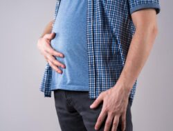 9 Buah dan Sayuran Ini Bisa Mengatasi Perut Buncit, Apa Saja?