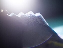 Di Sidang, RT Ungkap Temuan Rp20,1 M di Kendaraan Pribadi Mantan Ketua PN Surabaya