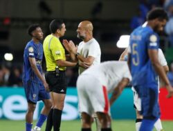 Momen Guardiola Ngamuk ke Hakim Laga lapangan saat Man City Ambruk Lawan Al Hilal