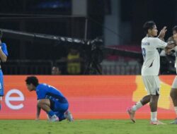 Fans Indonesia Bantu Fans Thailand saat Lawan Filipina