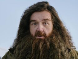 Tontonan Streaming Harry Potter Pamer Rupa Nick Frost Jadi Hagrid