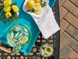 Minum Air Lemon di Pagi Hari, Benarkah Menyehatkan?