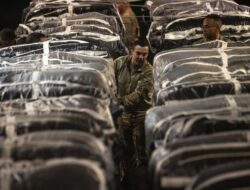 Nakes di Gaza Tewas Tertimpa Palet Bantuan yang Dijatuhkan dari Udara