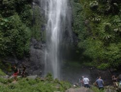 Penjelasan TNGPP soal Viral Papan Larangan Masuk Curug Sudin Sukabumi