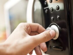 Ini yang Terjadi Saat Memanaskan Makanan di Microwave