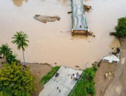Jalan Rusak Jadi Kendala Salurkan Bantuan ke Korban Bencana Sumatra
