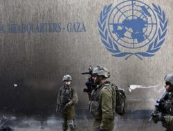 Israel Pakai Buldoser Hancurkan Kantor UNRWA di Yerusalem Timur