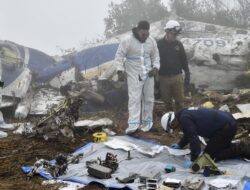 Pesawat Bawa Anggota Dewan Perwakilan Rakyat Kolombia Jatuh di Pegunungan