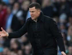 Fans Minta Manajer Exeter Dihukum Cambuk Usai Dibantai Man City 1-10