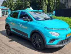 Tips Unggul tinggi di Perlintasan Kereta Usai Kejadian Taksi VinFast Ditabrak