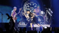 RHCP Kritik Dokumenter Netflix Soal Grup Musik Itu