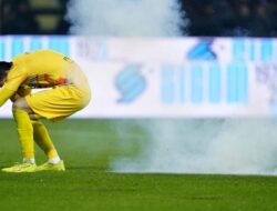 Martinez Tak Terima, Audero Diserang Flare Usai Berjasa di Inter